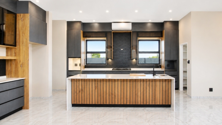 5 Bedroom Property for Sale in Meerhof North West